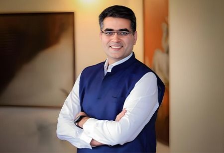 Consumer Trust in OTC Products: The Science Behind Safety Vikas Bansi, Business Director - Healthcare, Himalaya Wellness Company