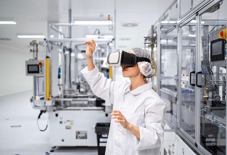 Pharma Manufacturing Training Gets AI and VR Upgrade in India pharma manufacturing training, India Pharma Outlook